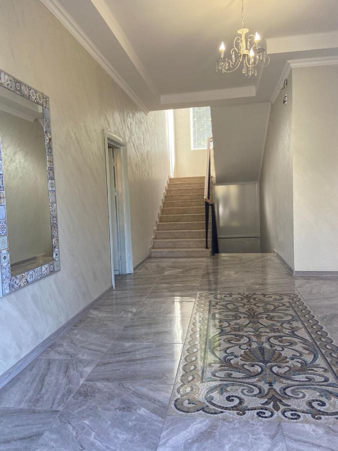 Andria Hotell Batumi Exteriör bild
