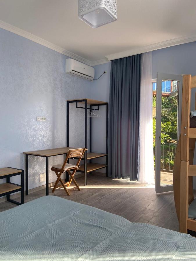 Andria Hotell Batumi Exteriör bild